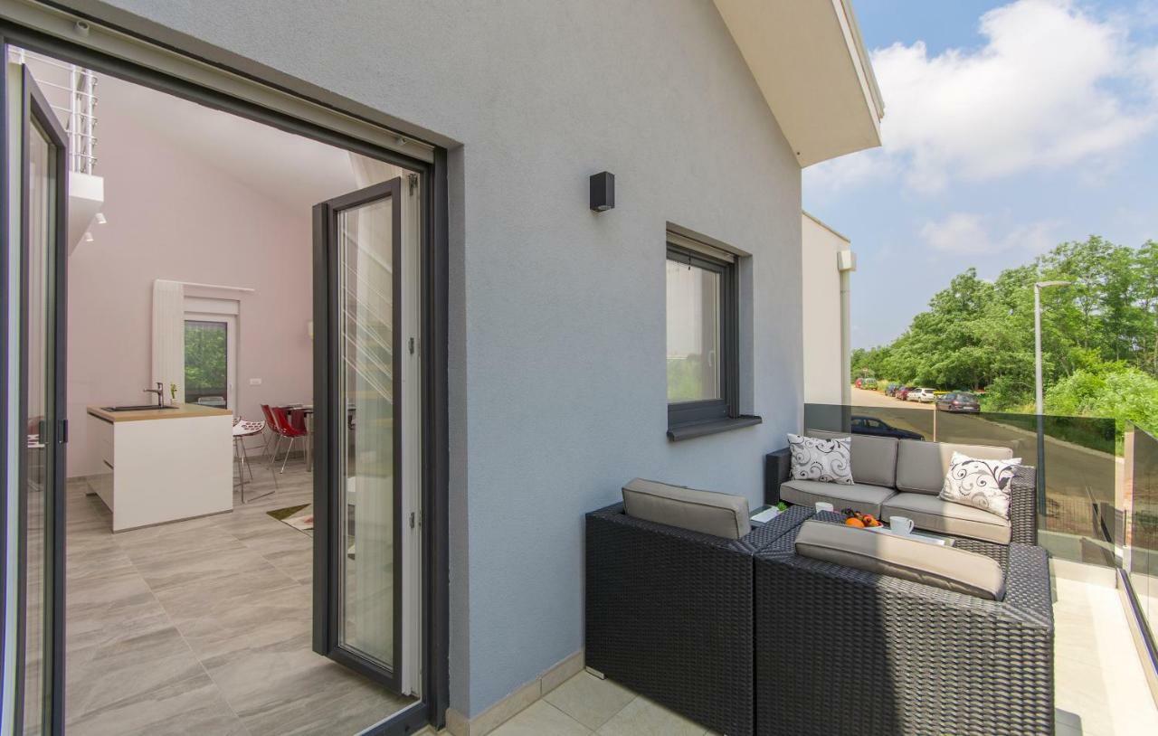 Apartment Lunne Novigrad  Exterior photo